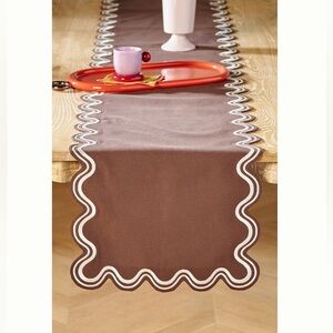 Anthropologie curvy runner brown white embroidered